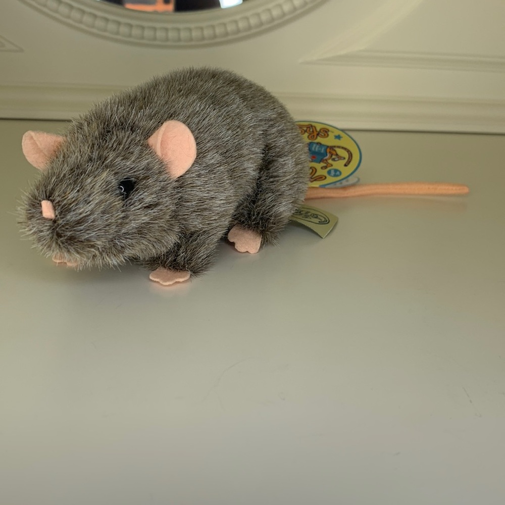 Funny rat toy!